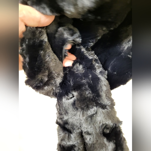 Women's Black faux fur stole with keyhole from Macy's by SLNY One Size fits all - Picture 6 of 11